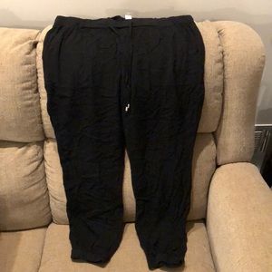 Old Navy Rayon Capris Sz L